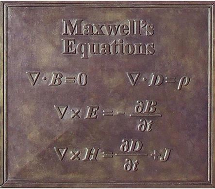 Image illustrant actuellement la page Wikipédia sur les équations de Maxwell et montrant ces équations telles qu'elles apparaissent sur une plaque ornant la statue de Maxwell à Édimbourg. On voit donc un rectangle métallique sur lequel sont écrits en relief les différentes équations, que je prendrai le temps de vous détailler si on fait un thread dédié plus en détail à l'électromagnétisme un de ces jours, car ça reste un peu secondaire pour ce thread-ci.