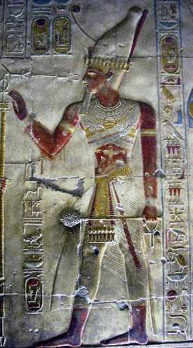 Portrait de Séti Ⅰer, bas relief du temple d'Abydos, qui illustre la page Wikipédia consacrée au pharaon. Désolé de jouer comme ça sur l'homophonie entre les deux, mais étant donné le nombre d'élucubrations à base d'extra-terrestres à propos de l'Égypte antique, c'était trop tentant. Ceci dit, à l'époque de Séti Ⅰer, on planquait les tombes dans la Vallée des Rois, donc celui-ci n'a pas de pyramide. Portrait de Séti Ⅰer, bas relief du temple d'Abydos, qui illustre la page Wikipédia consacrée au pharaon. Désolé de jouer comme ça sur l'homophonie entre les deux, mais étant donné le nombre d'élucubrations à base d'extra-terrestres à propos de l'Égypte antique, c'était trop tentant. Ceci dit, à l'époque de Séti Ⅰer, on planquait les tombes dans la Vallée des Rois, donc celui-ci n'a pas de pyramide.